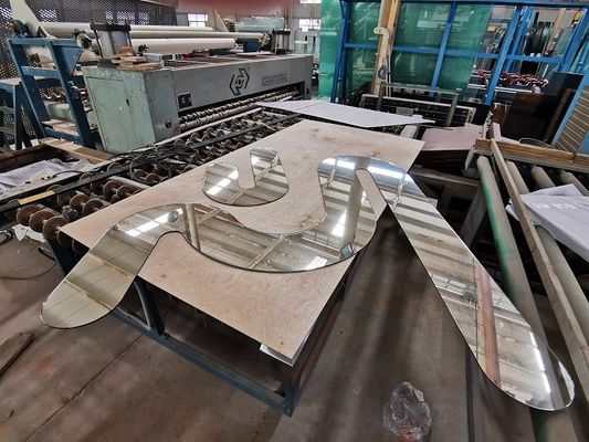 معالجة CNC المقاومة للخدش 2440x5000mm ألواح زجاجية قياسية
